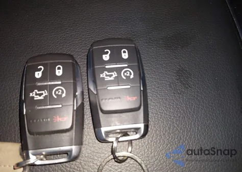 2024 Ram 2500 Laramie Crew Cab 4X4 6'4 Box z USA, uszkodzony, nr VIN 3C6UR5NL5RG383246